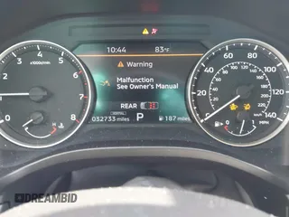 2024 Mitsubishi Outlander SE z VIN JA4J3VA83RZ027953, wystawiony jako IAAI lot #42280038 z przebiegiem 32 733 mil mil oraz . Historia ofert i sprzedaży dostępna na DreamBid. Obrazek 7.