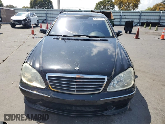 2006 Mercedes-Benz S 500 z VIN WDBNG75J16A477632, wystawiony jako Copart lot #51081275 z przebiegiem Nie podano mil oraz Szkoda całkowita • Salvage title. Historia ofert i sprzedaży dostępna na DreamBid. Obrazek 5.