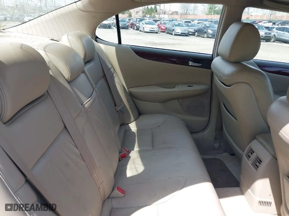 2002 Lexus ES 300 with VIN JTHBF30G820069591, listed as a IAAI auction lot 41921846 with 1 mi miles. Bid and sale history available at carsss.com. Image 8.