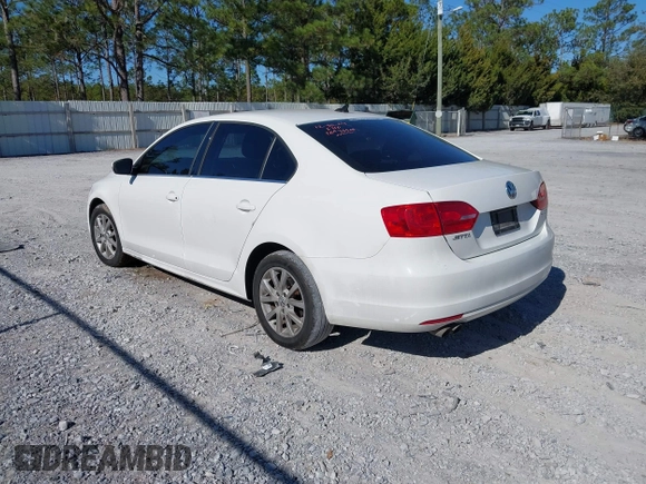 2013 Volkswagen Jetta SE with VIN 3VWDX7AJ0DM397061, listed as a IAAI auction lot 41237703 with 114,704 mi miles and . Bid and sale history available at DreamBid. Image 3.