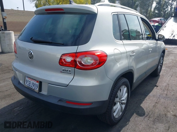 2011 Volkswagen Tiguan SEL with VIN WVGBV7AX2BW500817, listed as a IAAI auction lot 42292760 with 50,336 mi miles and . Bid and sale history available at DreamBid. Image 4.