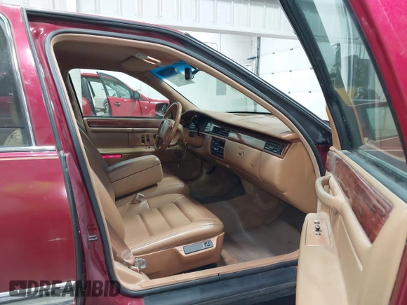 1995 Cadillac DeVille z VIN 1G6KD52B0SU247994, wystawiony jako IAAI lot #42310309 z przebiegiem 137 455 mil mil oraz . Historia ofert i sprzedaży dostępna na DreamBid. Obrazek 5.