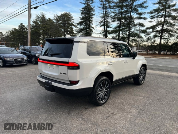 2024 Lexus GX 550 Luxury with VIN JTJVBCDX9R5005977, listed as a Copart auction lot 86017994 with 3 mi miles and Clean title. Bid and sale history available at DreamBid. Image 4.