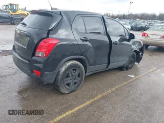 2018 Chevrolet Trax LS with VIN 3GNCJKSB5JL250074, listed as a IAAI auction lot 41727033 with 91,116 mi miles. Bid and sale history available at carsss.com. Image 4.