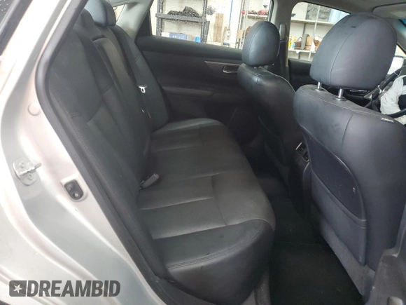 2015 Nissan Altima 2.5 z VIN 1N4AL3AP5FN878498, wystawiony jako Copart lot #59353745 z przebiegiem 129 325 mil mil oraz Szkoda całkowita • Salvage title. Historia ofert i sprzedaży dostępna na DreamBid. Obrazek 10.