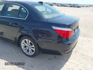 2009 BMW 5 Series 535i xDrive z VIN WBANV93519C133586, wystawiony jako IAAI lot #42377442 z przebiegiem 210 243 mil mil oraz . Historia ofert i sprzedaży dostępna na DreamBid. Obrazek 6.