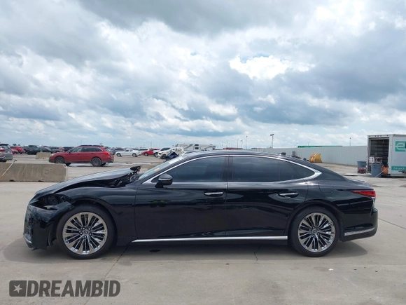 2020 Lexus LS 500 with VIN JTHD51FF1L5011017, listed as a IAAI auction lot 42061399 with 31,341 mi miles and . Bid and sale history available at DreamBid. Image 15.