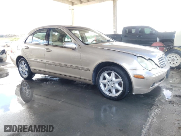 2003 Mercedes-Benz C 240 z VIN WDBRF81J53F428061, wystawiony jako Copart lot #76606014 z przebiegiem Nie podano mil oraz Nie do naprawy • Non repairable. Historia ofert i sprzedaży dostępna na DreamBid. Obrazek 4.
