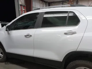 2020 Chevrolet Trax LT with VIN KL7CJPSB6LB005596, listed as a IAAI auction lot 41413980 with 1 mi miles. Bid and sale history available at carsss.com. Image 13.