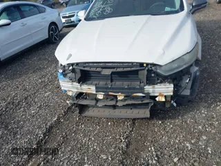 2016 Ford Fusion SE with VIN 3FA6P0H76GR235669, listed as a IAAI auction lot 40593164 with 121,973 mi miles and . Bid and sale history available at DreamBid. Image 12.
