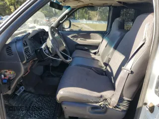 1999 Dodge 2500 with VIN 1B7KF23Z6XJ558288, listed as a Copart auction lot 86252004 with 251,023 mi miles and Salvage title. Bid and sale history available at DreamBid. Image 7.