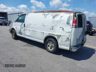 2007 Chevrolet City Express Cargo z VIN 1GCFG15Z171147452, wystawiony jako IAAI lot #42286486 z przebiegiem 137 653 mil mil oraz . Historia ofert i sprzedaży dostępna na DreamBid. Obrazek 3.