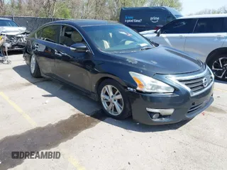 2013 Nissan Altima SV with VIN 1N4AL3AP1DC156308, listed as a IAAI auction lot 41926267 with 190,836 mi miles and . Bid and sale history available at carsss.com. Image 1.