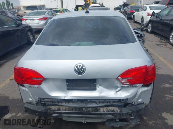 2011 Volkswagen Jetta SE z VIN 3VWDZ7AJ7BM340220, wystawiony jako IAAI lot #42136168 z przebiegiem 147 864 mil mil oraz . Historia ofert i sprzedaży dostępna na DreamBid. Obrazek 17.