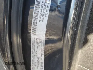2020 Chrysler Pacifica Launch Edition z VIN 2C4RC3BG8LR263700, wystawiony jako Copart lot #41963825 z przebiegiem 99 415 mil mil oraz Szkoda całkowita • Salvage title. Historia ofert i sprzedaży dostępna na DreamBid. Obrazek 16.