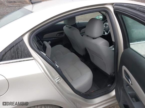 2014 Chevrolet Cruze 1LT with VIN 1G1PC5SB4E7471450, listed as a IAAI auction lot 41947965 with 99,352 mi miles. Bid and sale history available at carsss.com. Image 8.