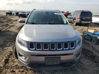 2019 Jeep Compass Latitude z VIN 3C4NJCBB2KT855811, wystawiony jako Copart lot #56063745 z przebiegiem 59 592 mil mil oraz Szkoda całkowita • Salvage title. Historia ofert i sprzedaży dostępna na DreamBid. Obrazek 5.
