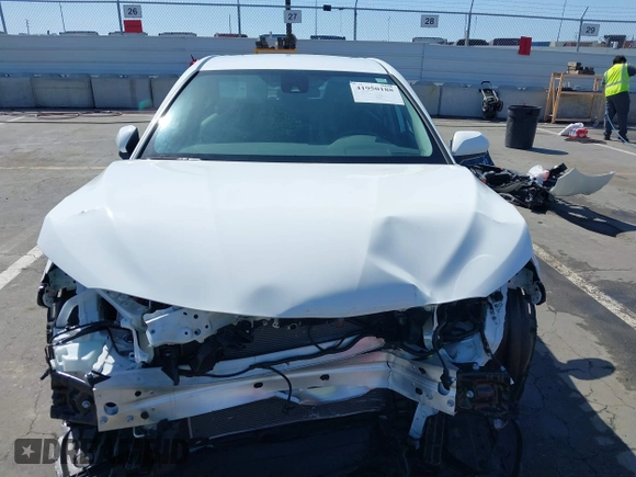 2020 Toyota Camry SE z VIN 4T1G11AK2LU970118, wystawiony jako IAAI lot #41950188 z przebiegiem 11 171 mil mil oraz . Historia ofert i sprzedaży dostępna na DreamBid. Obrazek 13.