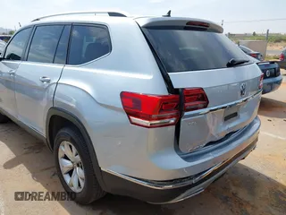 2018 Volkswagen Atlas SEL with VIN 1V2MR2CAXJC537383, listed as a IAAI auction lot 42353413 with 121,626 mi miles and . Bid and sale history available at DreamBid. Image 17.