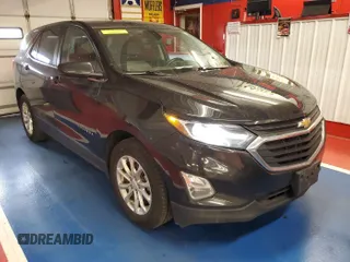 2021 Chevrolet Equinox LT z VIN 2GNAXJEV0M6160815, wystawiony jako IAAI lot #42250115 z przebiegiem 136 193 mil mil oraz . Historia ofert i sprzedaży dostępna na DreamBid. Obrazek 1.