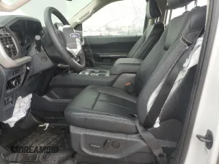 2024 Ford Expedition Max XLT with VIN 1FMJK1H8XREB02917, listed as a Copart auction lot 51924285 with 2,632 mi miles and Salvage Title. Bid and sale history available at DreamBid. Image 7.