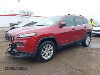 2014 Jeep Cherokee Latitude z VIN 1C4PJMCS4EW127709, wystawiony jako IAAI lot #42002110 z przebiegiem 51 574 mil mil oraz . Historia ofert i sprzedaży dostępna na DreamBid. Obrazek 2.