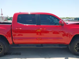 2022 Toyota Tacoma SR with VIN 3TYAX5GN6NT060646, listed as a IAAI auction lot 42186513 with 46,735 mi miles and . Bid and sale history available at DreamBid. Image 14.