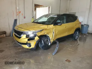2021 Kia Seltos S with VIN KNDEU2AA1M7204560, listed as a Copart auction lot 49103675 with 77,116 mi miles and Salvage title. Bid and sale history available at DreamBid. Image 1.