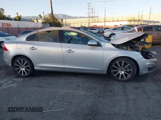 2017 Volvo S60 Inscription with VIN LYV402HK7HB133405, listed as a IAAI auction lot 41331529 with 1 mi miles. Bid and sale history available at carsss.com. Image 13.