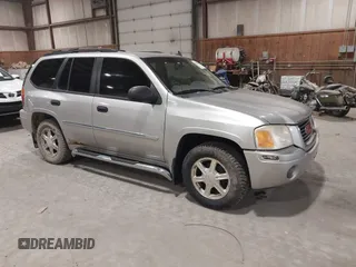 2008 GMC Envoy SLT z VIN 1GKDT13S782101455, wystawiony jako IAAI lot #42043844 z przebiegiem 295 284 mil mil oraz . Historia ofert i sprzedaży dostępna na DreamBid. Obrazek 1.