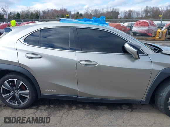 2019 Lexus UX 250h с VIN JTHU9JBH0K2002546, выставлен на аукционе IAAI как лот 41968823 с пробегом 77 014 миль миль и . История ставок и продаж доступна на DreamBid. Изображение 12.