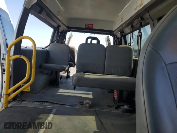 2006 Ford Econoline Cargo with VIN 1FTSS34L56HA71231, listed as a Copart auction lot 53383235 with 186,021 mi miles and Clean Title. Bid and sale history available at DreamBid. Image 10.