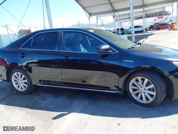 2014 Toyota Camry Hybrid LE with VIN 4T1BD1FK1EU127878, listed as a IAAI auction lot 41823638 with 179,141 mi miles. Bid and sale history available at carsss.com. Image 13.