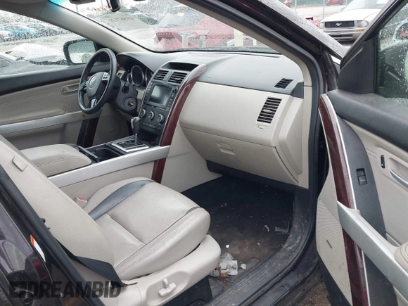 2008 Mazda CX-9 Touring with VIN JM3TB28A180148709, listed as a IAAI auction lot 41867131 with 232,068 mi miles and . Bid and sale history available at carsss.com. Image 5.