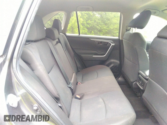 2023 Toyota RAV4 Hybrid LE z VIN 4T3MWRFV4PU090900, wystawiony jako IAAI lot #42299116 z przebiegiem 61 177 mil mil oraz . Historia ofert i sprzedaży dostępna na DreamBid. Obrazek 8.