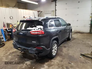 2016 Jeep Cherokee Altitude with VIN 1C4PJMCS7GW255591, listed as a Copart auction lot 86652234 with 149,392 mi miles and Salvage title. Bid and sale history available at DreamBid. Image 3.
