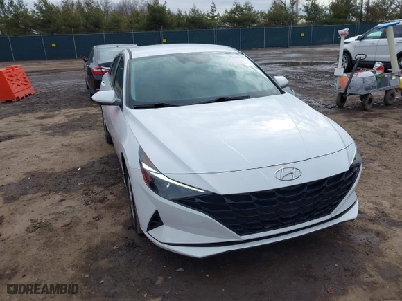 2021 Hyundai Elantra SE with VIN 5NPLL4AG7MH037868, listed as a IAAI auction lot 41689681 with 43,043 mi miles. Bid and sale history available at carsss.com. Image 1.