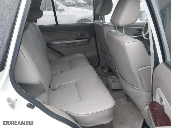 2011 Suzuki Grand Vitara Limited with VIN JS3TD0D70B4101173, listed as a IAAI auction lot 41513972 with 125,118 mi miles. Bid and sale history available at carsss.com. Image 8.