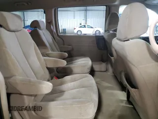 2006 Kia Sedona LX with VIN KNDMB233666082464, listed as a Copart auction lot 69070644 with 244,445 mi miles and Salvage Title. Bid and sale history available at carsss.com. Image 11.
