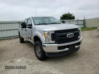 2017 Ford F-350 Platinum с VIN 1FT8W3BT1HEC67138, выставлен на аукционе Copart как лот 58471145 с пробегом 152 278 миль миль и Списание • Salvage title. История ставок и продаж доступна на DreamBid. Изображение 13.