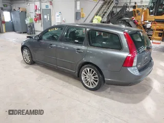 2010 Volvo V50 with VIN YV1382MW4A2521366, listed as a IAAI auction lot 41355960 with 242,749 mi miles. Bid and sale history available at carsss.com. Image 3.