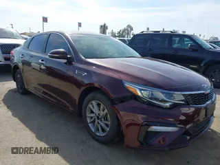 2020 Kia Optima LX z VIN 5XXGT4L32LG400518, wystawiony jako IAAI lot #41568548 z przebiegiem 59 602 mil mil oraz . Historia ofert i sprzedaży dostępna na DreamBid. Obrazek 1.