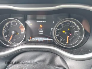 2017 Jeep Cherokee Trailhawk with VIN 1C4PJMBS6HW577058, listed as a IAAI auction lot 42220033 with 111,623 mi miles and . Bid and sale history available at DreamBid. Image 7.