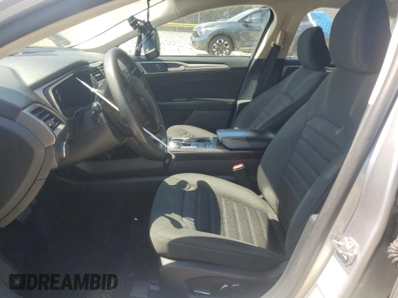 2020 Ford Fusion SE z VIN 3FA6P0LU4LR222006, wystawiony jako Copart lot #55614365 z przebiegiem 58 297 mil mil oraz Szkoda całkowita • Salvage title. Historia ofert i sprzedaży dostępna na DreamBid. Obrazek 7.
