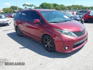 2015 Toyota Sienna SE with VIN 5TDXK3DC5FS540514, listed as a IAAI auction lot 41842884 with 130,611 mi miles. Bid and sale history available at carsss.com. Image 1.