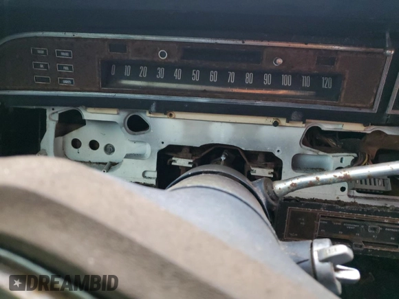 1976 Lincoln Continental with VIN NOV1NNP1AT3, listed as a Copart auction lot 89287695 with Not Provided miles and Non Repairable. Bid and sale history available at DreamBid. Image 9.