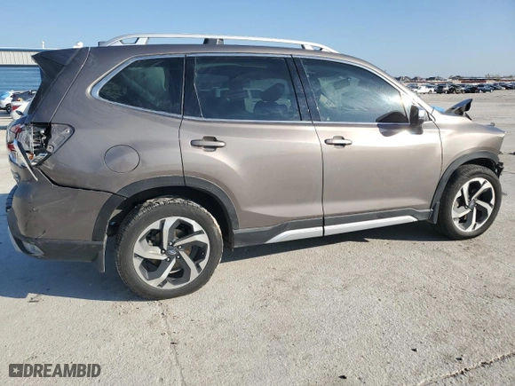 2022 Subaru Forester Touring with VIN JF2SKARC5NH508433, listed as a Copart auction lot 87021984 with 55,425 mi miles and Salvage Title. Bid and sale history available at carsss.com. Image 3.