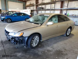 2011 Hyundai Azera GLS with VIN KMHFC4DD3BA533068, listed as a Copart auction lot 81233384 with 0 mi miles and Salvage Title. Bid and sale history available at carsss.com. Image 1.