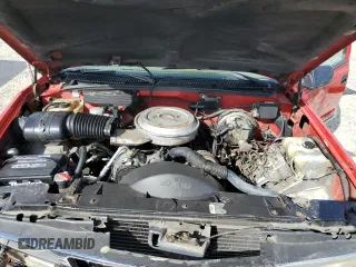 1993 GMC Suburban z VIN 1GKFK16K2PJ718788, wystawiony jako Copart lot #77080724 z przebiegiem 227 320 mil mil oraz Szkoda całkowita • Salvage title. Historia ofert i sprzedaży dostępna na DreamBid. Obrazek 12.