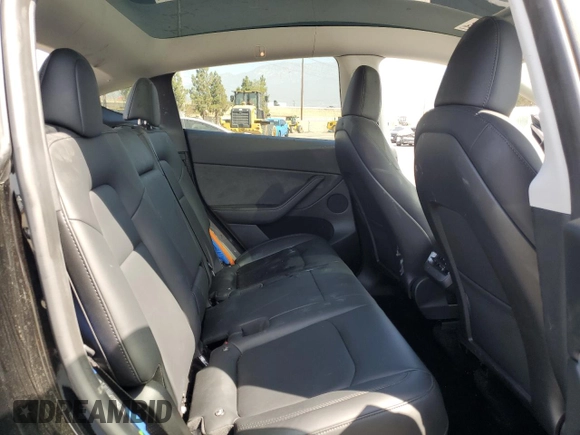 2024 Tesla Model Y Long Range with VIN 7SAYGDEE6RA219456, listed as a Copart auction lot 61855165 with 29,869 mi miles and Salvage title. Bid and sale history available at DreamBid. Image 10.